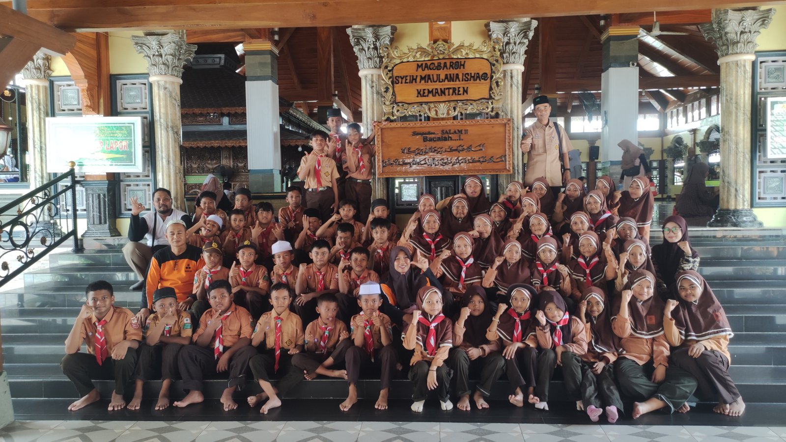 MI Thoriqotus Salam Gelar “Scouting Class” dalam Puncak Pelantikan Pramuka Penggalang dan Siaga