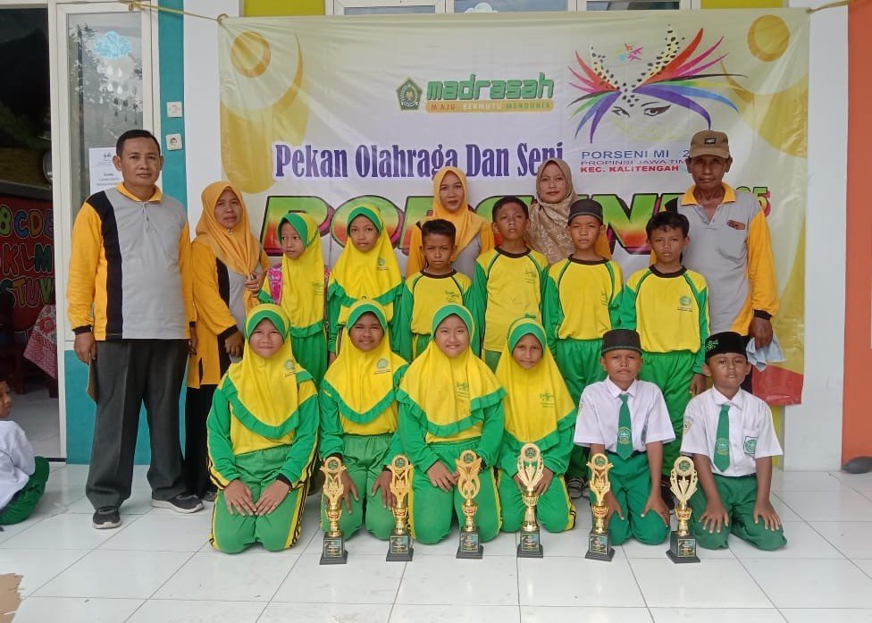 Bentuk Komitmen Madrasah, MI Thoriqotus Salam Raih 10 Juara dalam PORSENI MI Kec. Kalitengah