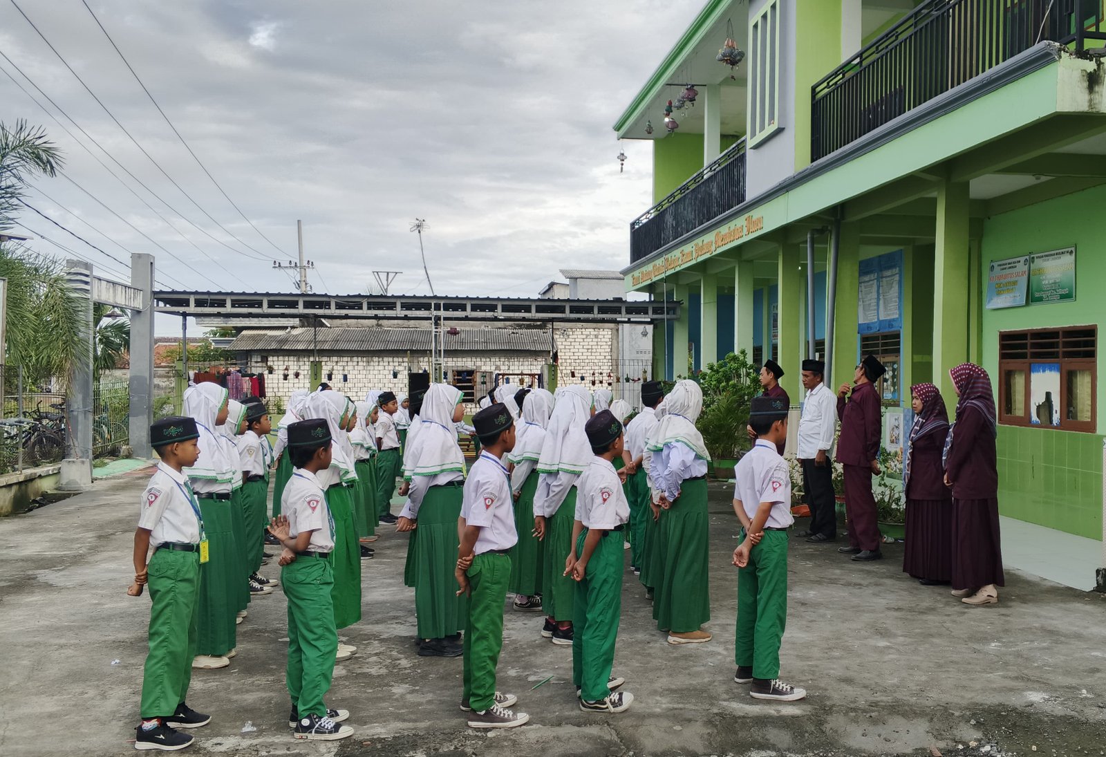 Wujudkan Generasi Unggul dan Berprestasi: MI. Thoriqotus Salam Gelar SAS Genap 2024/2025