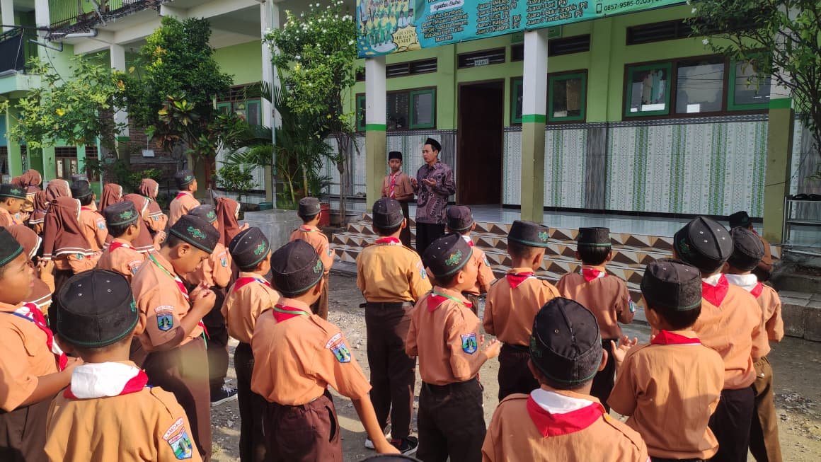 MI Thoriqotus Salam Gelar Sumatif Tengah Semester Ganjil: Wujudkan Siswa Disiplin dan Berprestasi